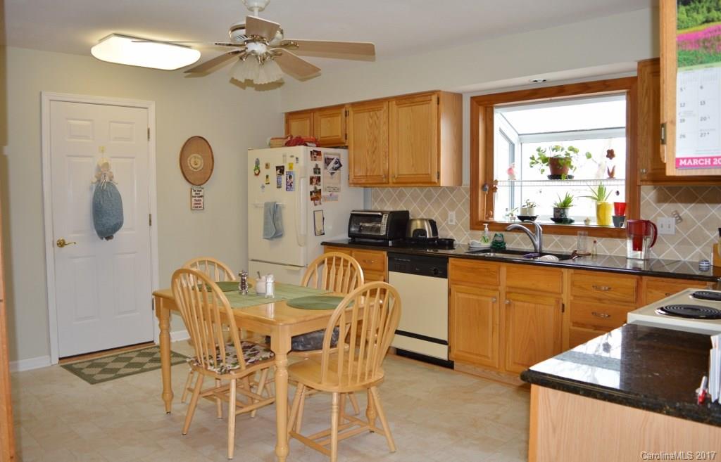 60 Paddock Lane, Unit 6 Tryon, NC 28782 - Photo 4 of 24