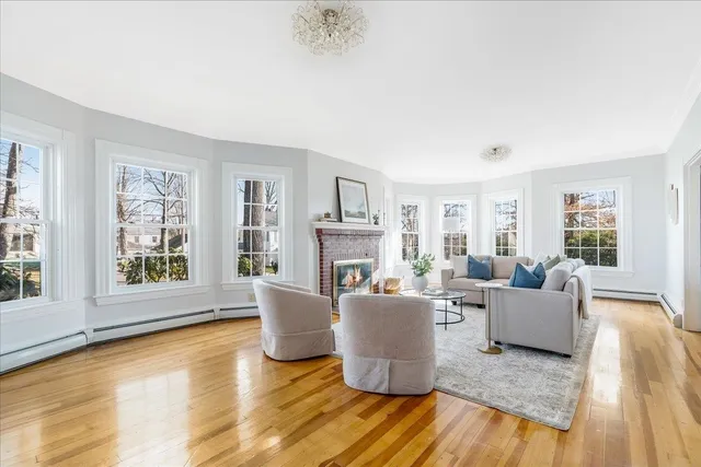 $4,500 | 61 Manchester Street, Nashua, NH 03064