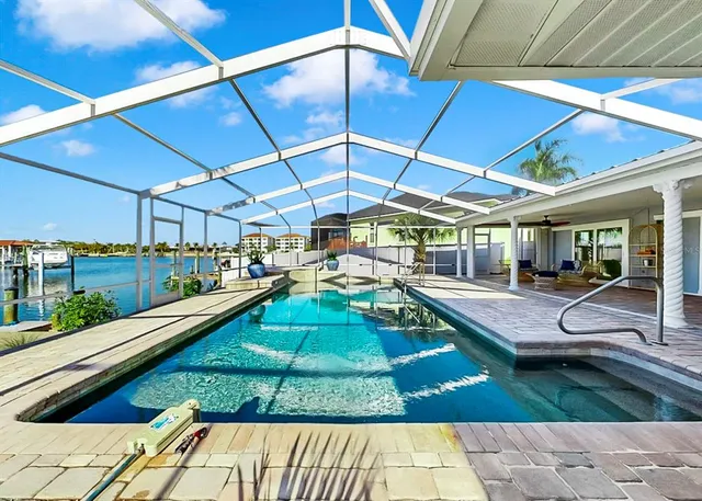 $899,000 | 6344 Cottonwood Lane, Apollo Beach, FL 33572