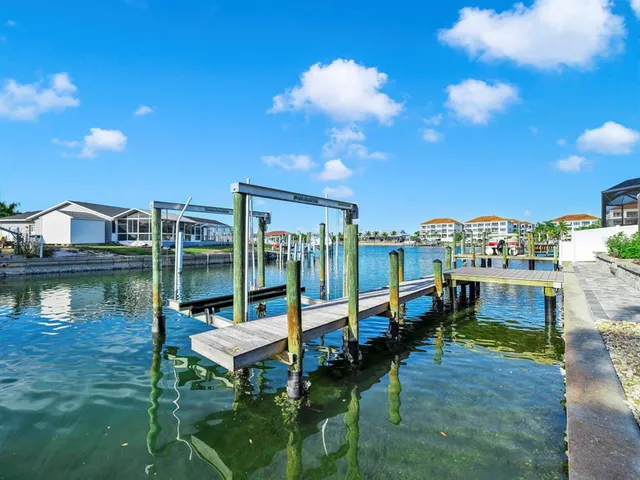 $899,000 | 6344 Cottonwood Lane, Apollo Beach, FL 33572