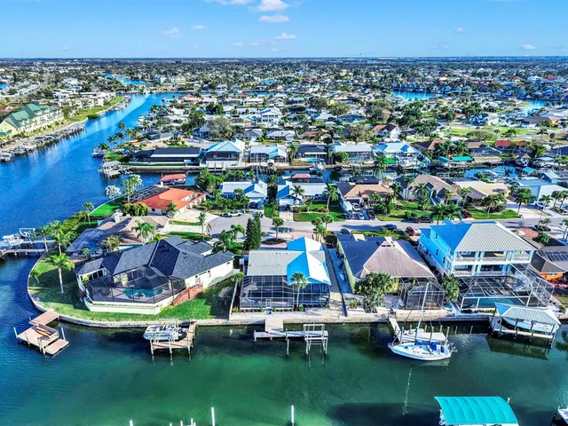 $899,000 | 6344 Cottonwood Lane, Apollo Beach, FL 33572