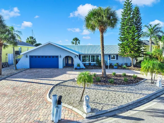 $899,000 | 6344 Cottonwood Lane, Apollo Beach, FL 33572