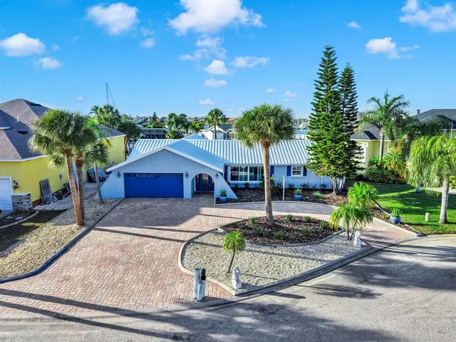 $899,000 | 6344 Cottonwood Lane, Apollo Beach, FL 33572