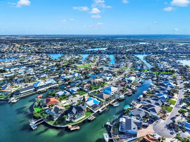 $899,000 | 6344 Cottonwood Lane, Apollo Beach, FL 33572