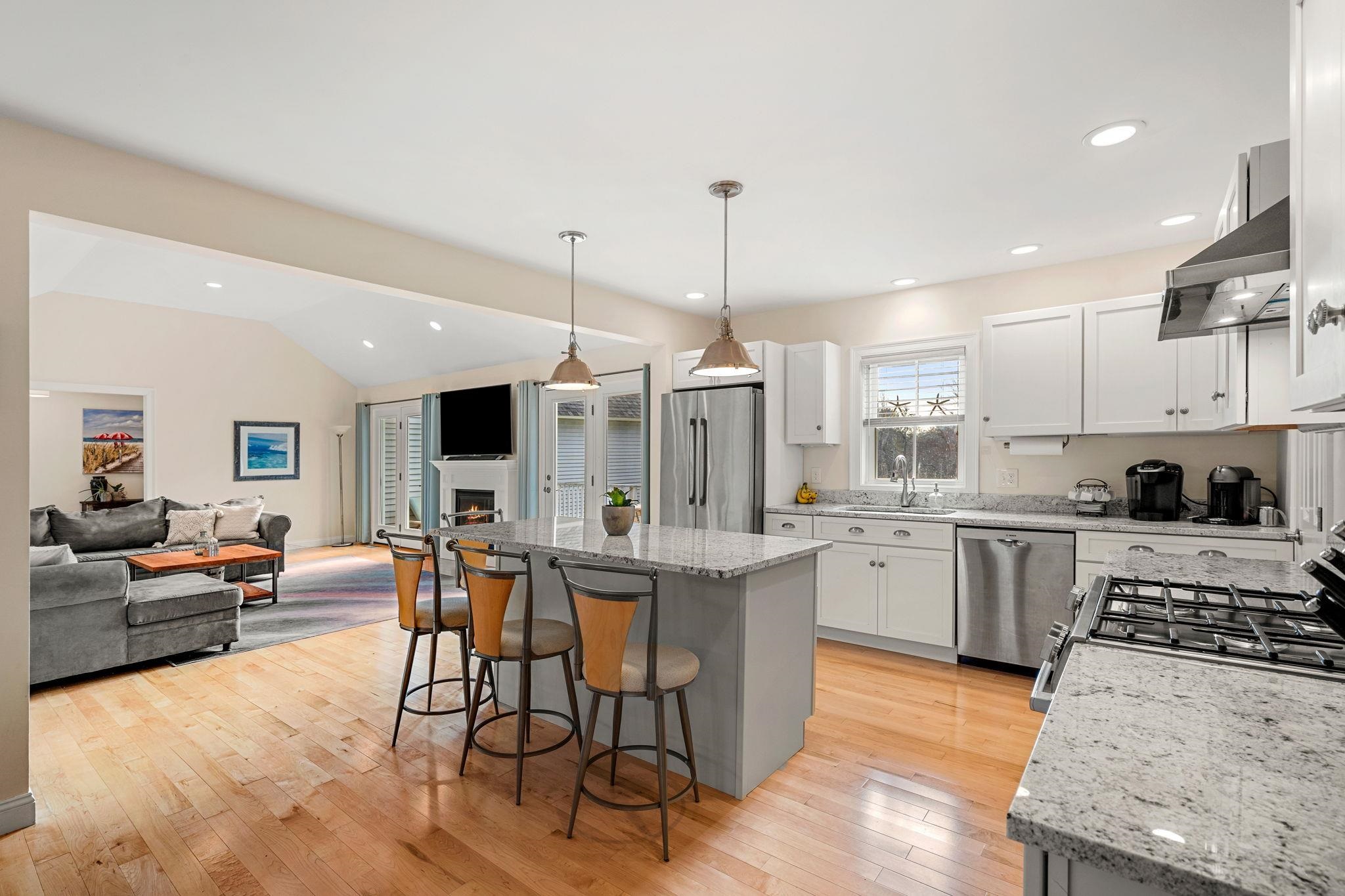 312 Wallis Road Rye, NH 03870 - Photo 11 of 39