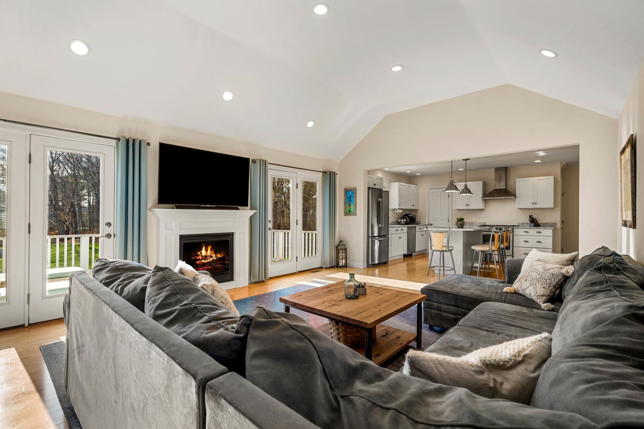 312 Wallis Road Rye, NH 03870 - Photo 12 of 39