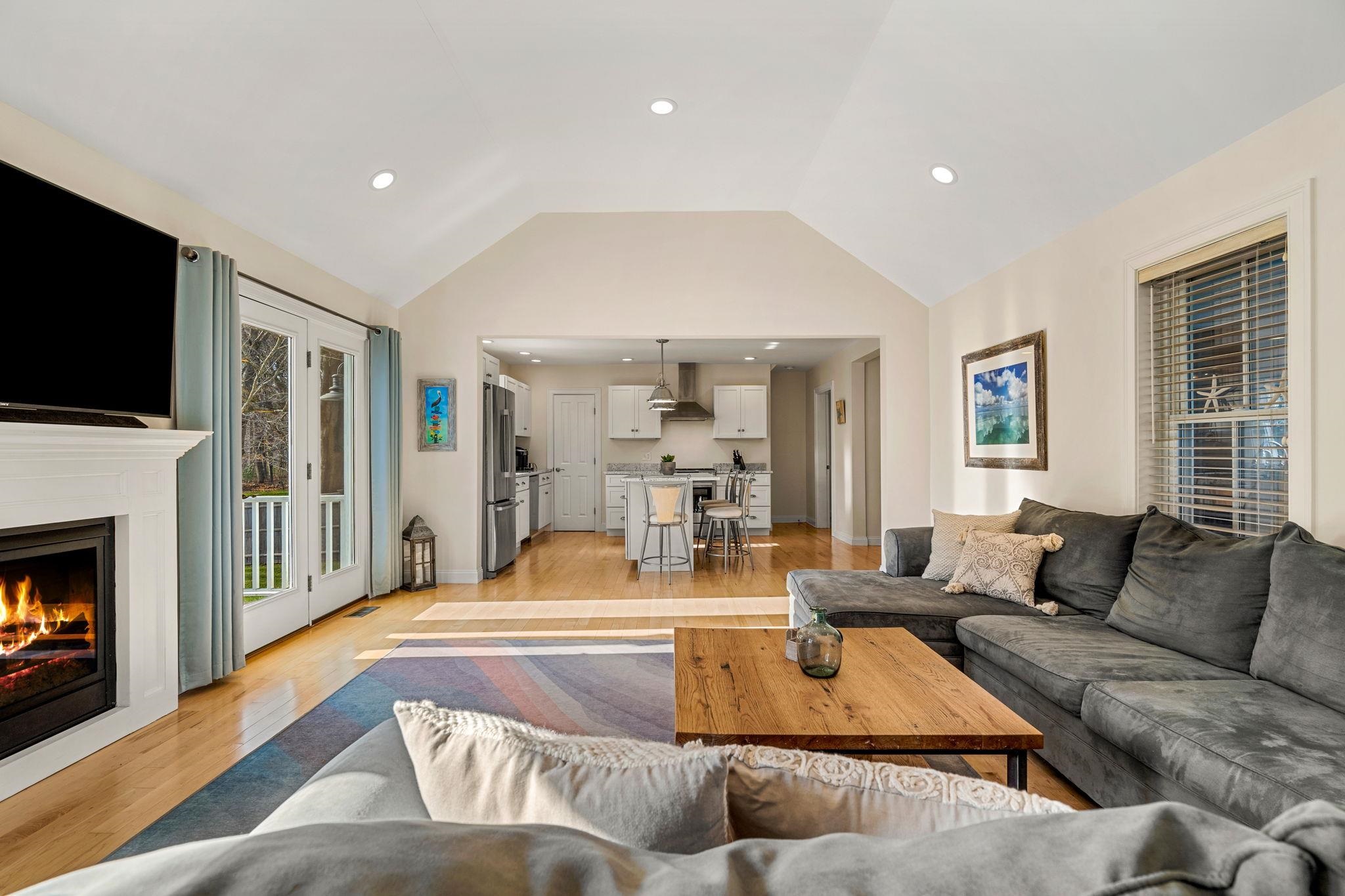 312 Wallis Road Rye, NH 03870 - Photo 15 of 39