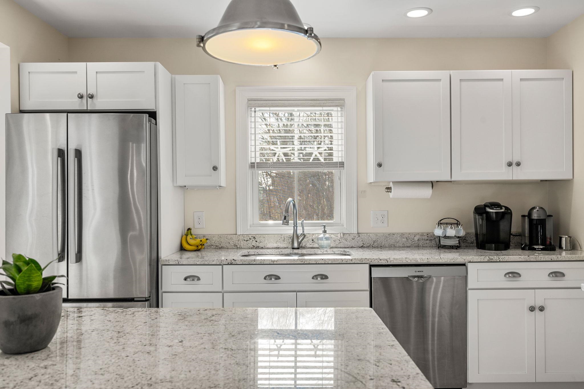 312 Wallis Road Rye, NH 03870 - Photo 9 of 39