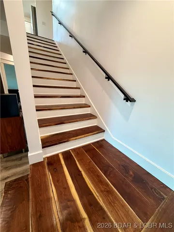 $775,000 | 105 Jumping Bass Cove Road, Roach, MO 65787