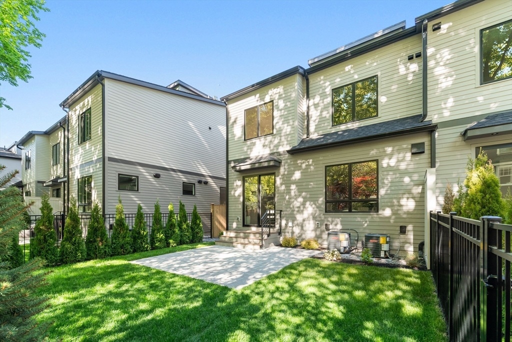 956 Walnut Street, Unit 2 Newton, MA 02461 - Photo 3 of 32