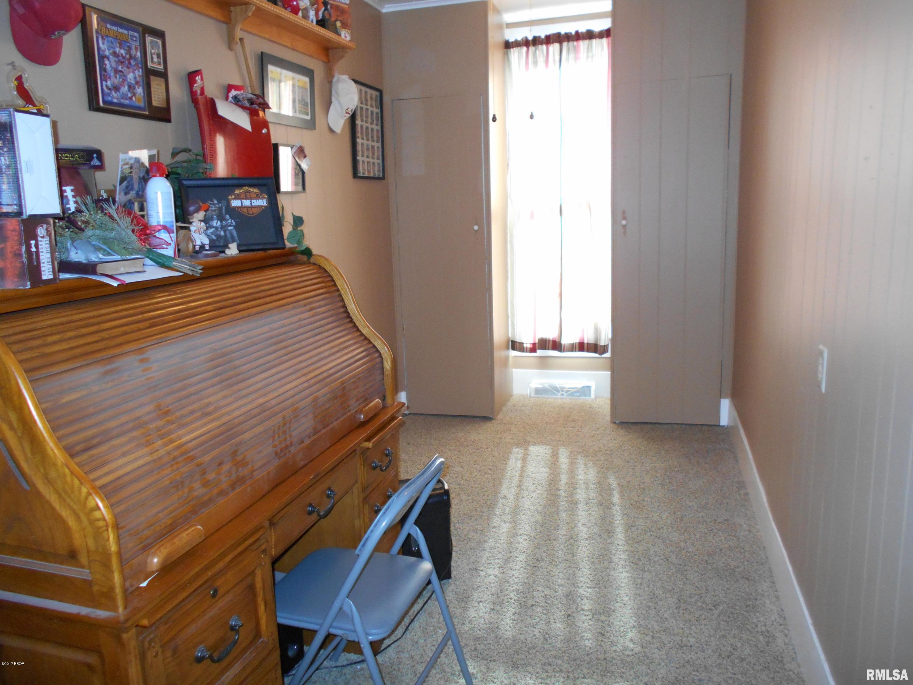 111 West Maple Street Flora, IL 62839 - Photo 13 of 17 Gallery Image 13