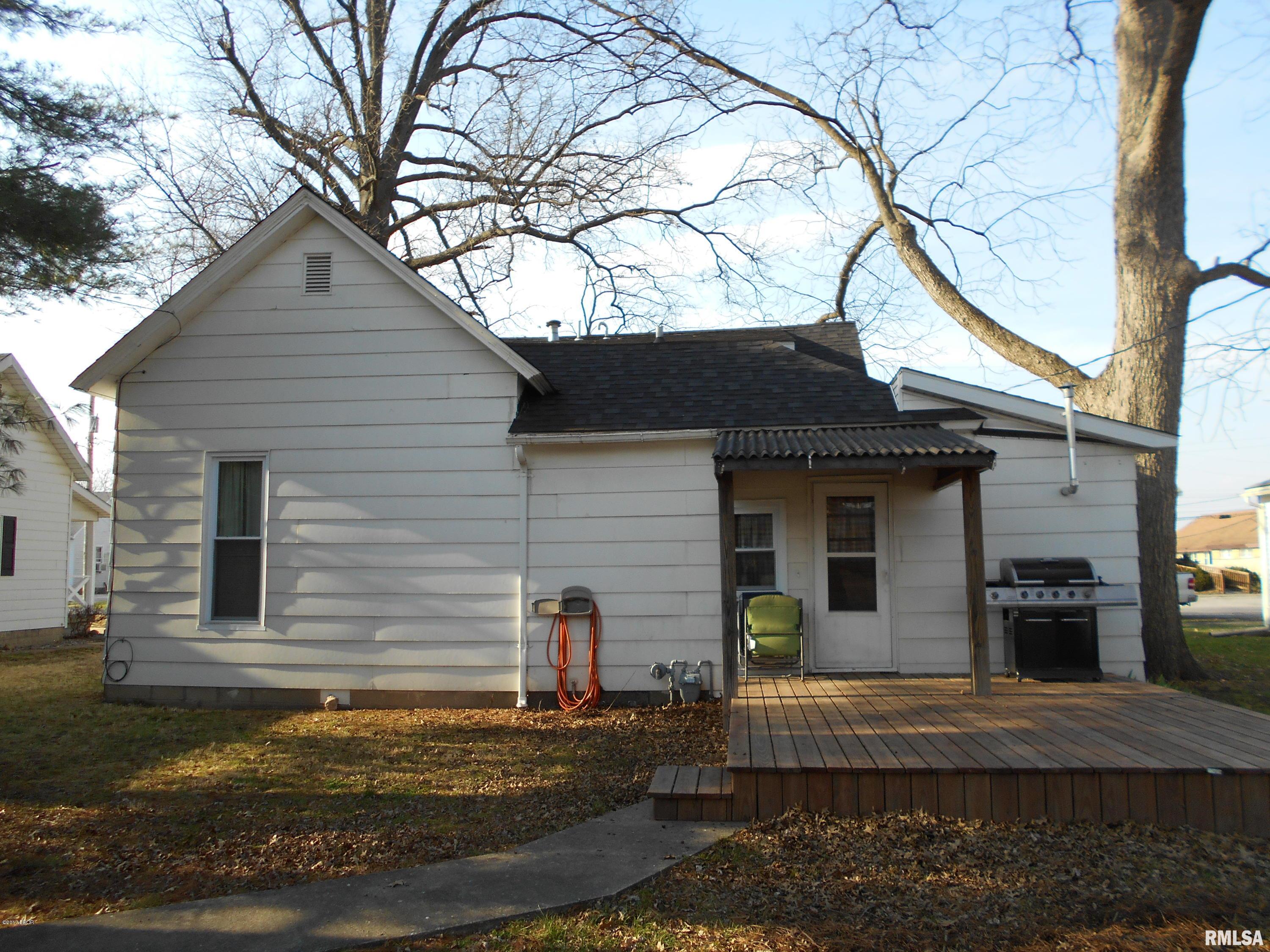 111 West Maple Street Flora, IL 62839 - Photo 16 of 17 Gallery Image 16