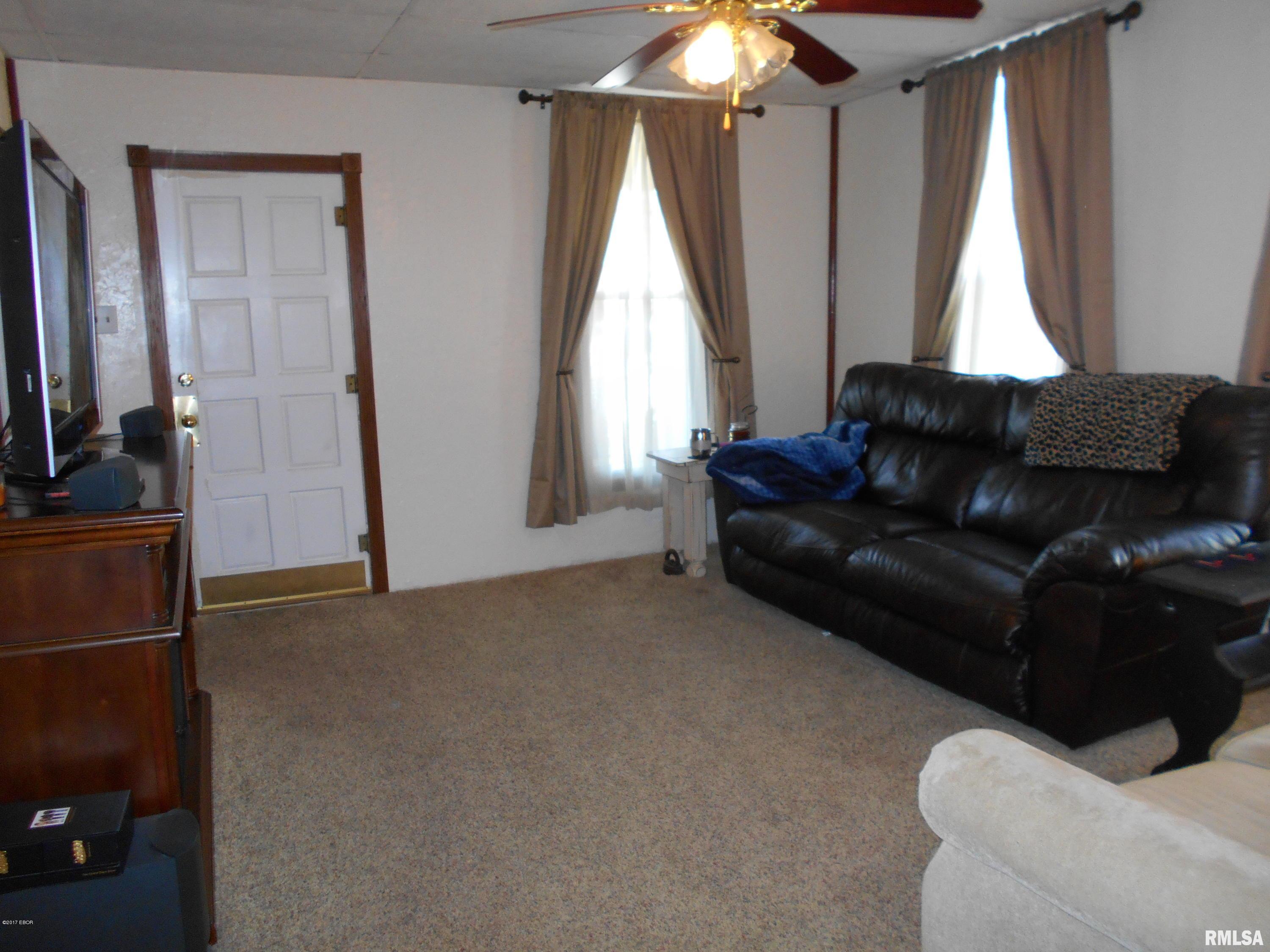 111 West Maple Street Flora, IL 62839 - Photo 2 of 17 Gallery Image 2