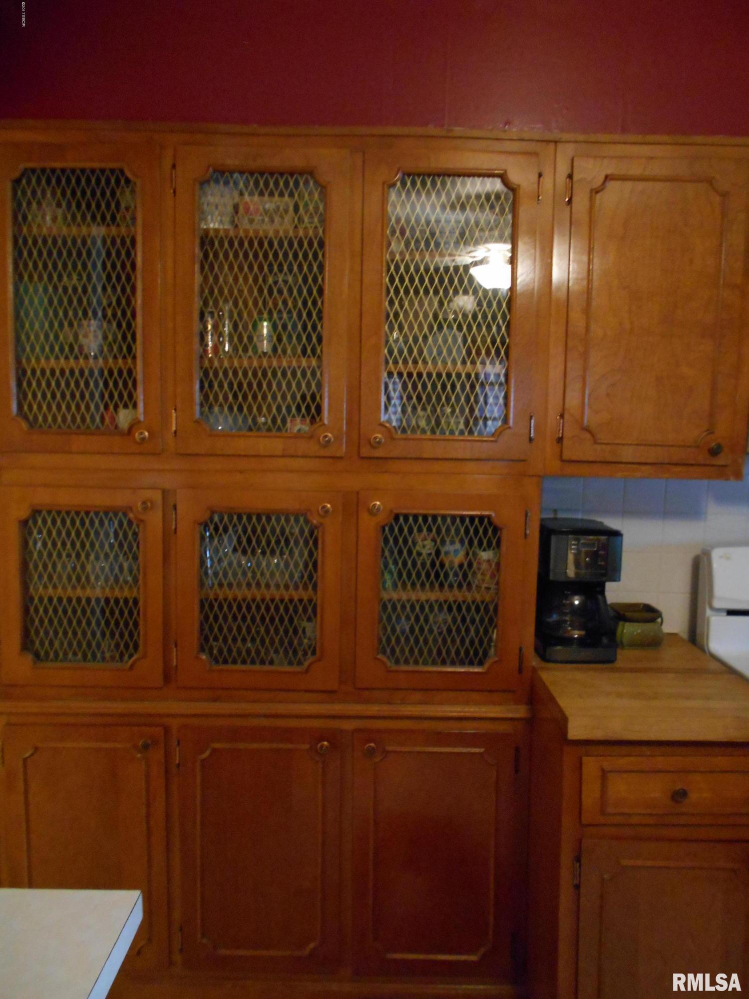 111 West Maple Street Flora, IL 62839 - Photo 4 of 17 Gallery Image 4