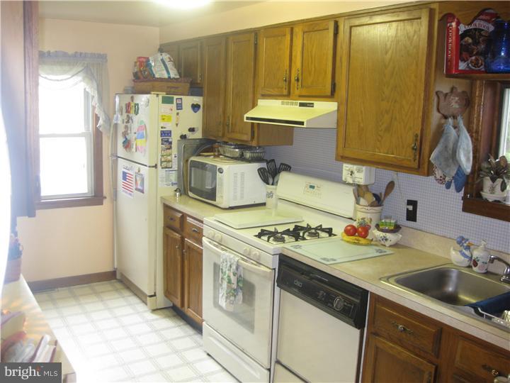 3352 York Rd. Buckingham, PA 18925 - Photo 3 of 12 Kitchen