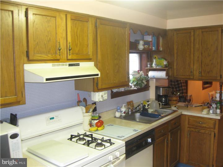 3352 York Rd. Buckingham, PA 18925 - Photo 4 of 12 Kitchen