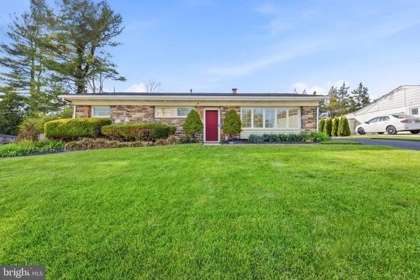 $465,000 | 637 School Line Drive, King of Prussia, PA 19406