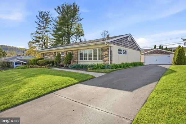 $465,000 | 637 School Line Drive, King of Prussia, PA 19406