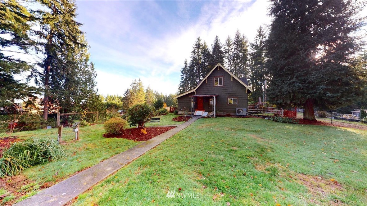 1818 Northwest Rude Road Poulsbo, WA 98370 - Photo 4 of 40 Gallery Image 4