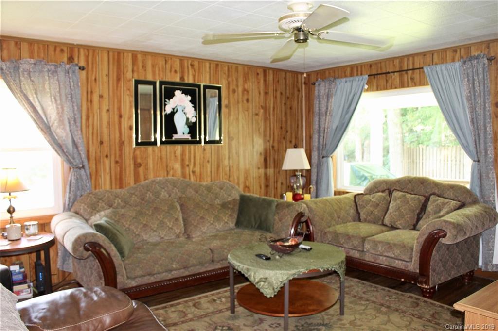 178 Clay Pole Road Rosman, NC 28772 - Photo 8 of 29 Gallery Image 8