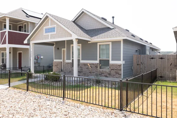 $1,850 | 2809 Seneca Path, Unit 30, Leander, TX 78641