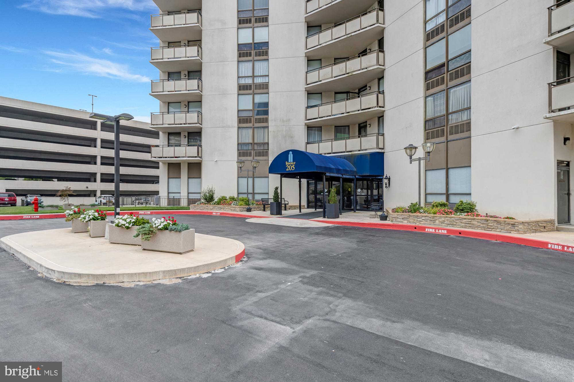 205 East Joppa Road, Unit 2706 Towson, MD 21286 - Photo 8 of 45 Full Service High Rise Condo with 2 Garage Spaces