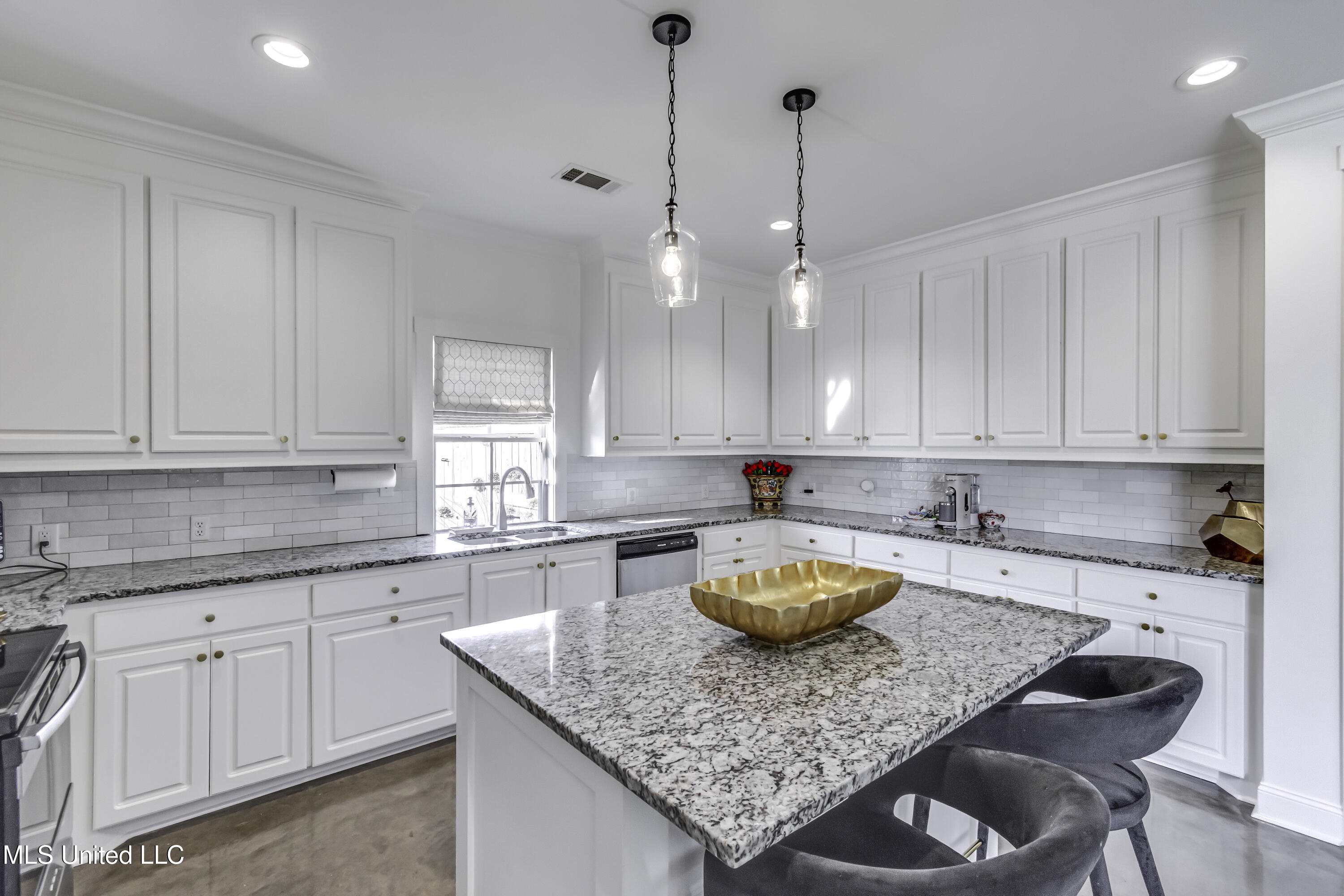 104 Leah Cove Canton, MS 39046 - Photo 17 of 63 17