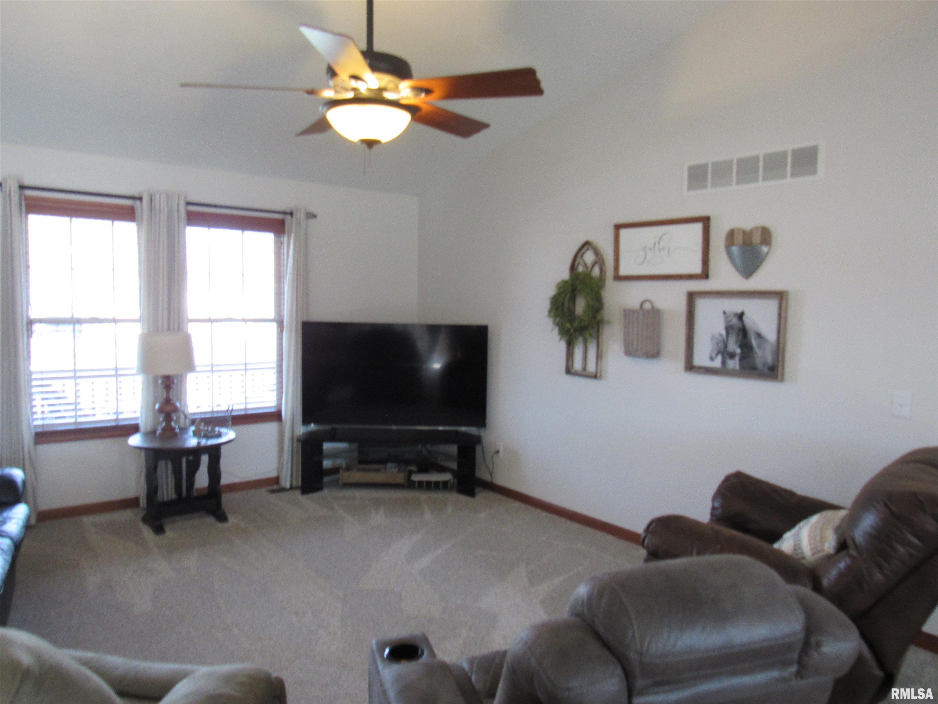 616 Garden Court Chatham, IL 62629 - Photo 13 of 50