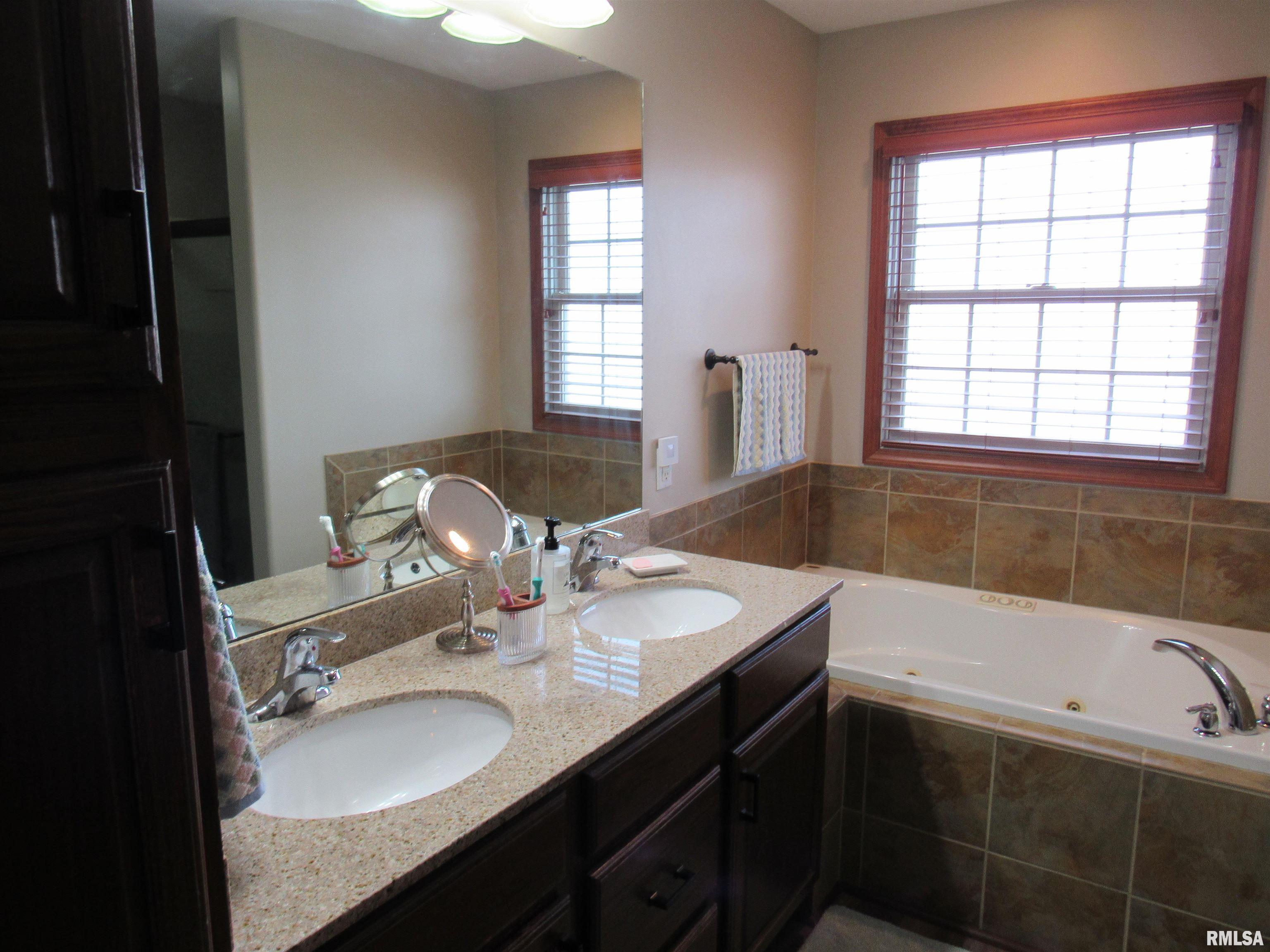 616 Garden Court Chatham, IL 62629 - Photo 25 of 50