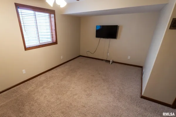 $405,000 | 616 Garden Court, Chatham, IL 62629