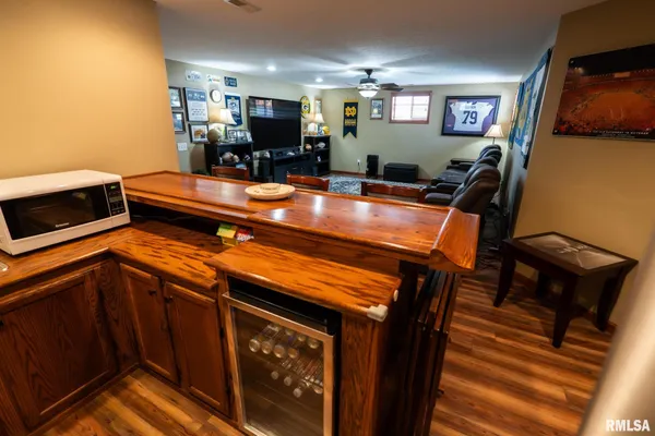 $405,000 | 616 Garden Court, Chatham, IL 62629
