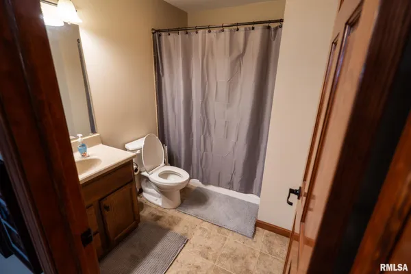 $405,000 | 616 Garden Court, Chatham, IL 62629