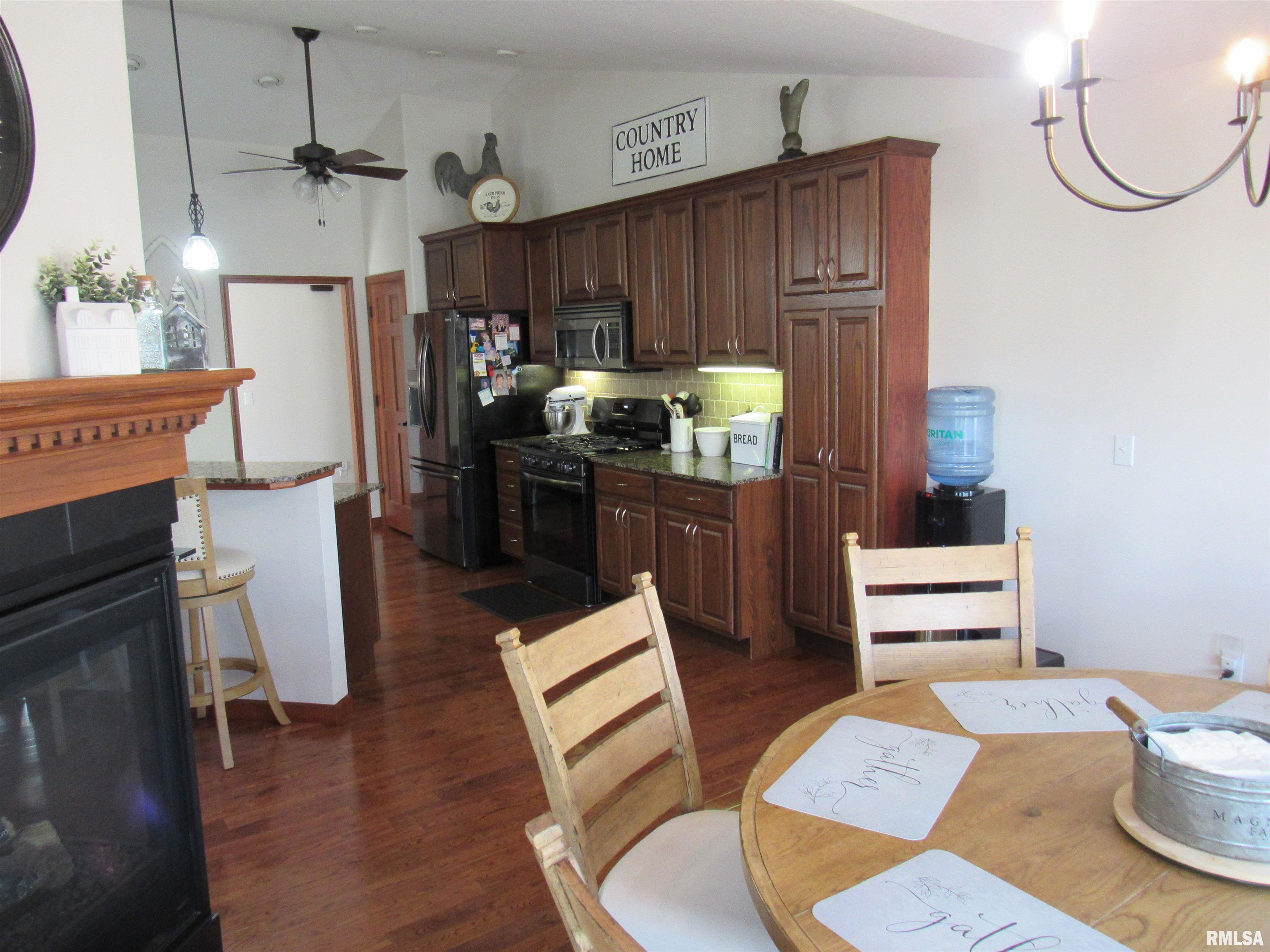 616 Garden Court Chatham, IL 62629 - Photo 8 of 50