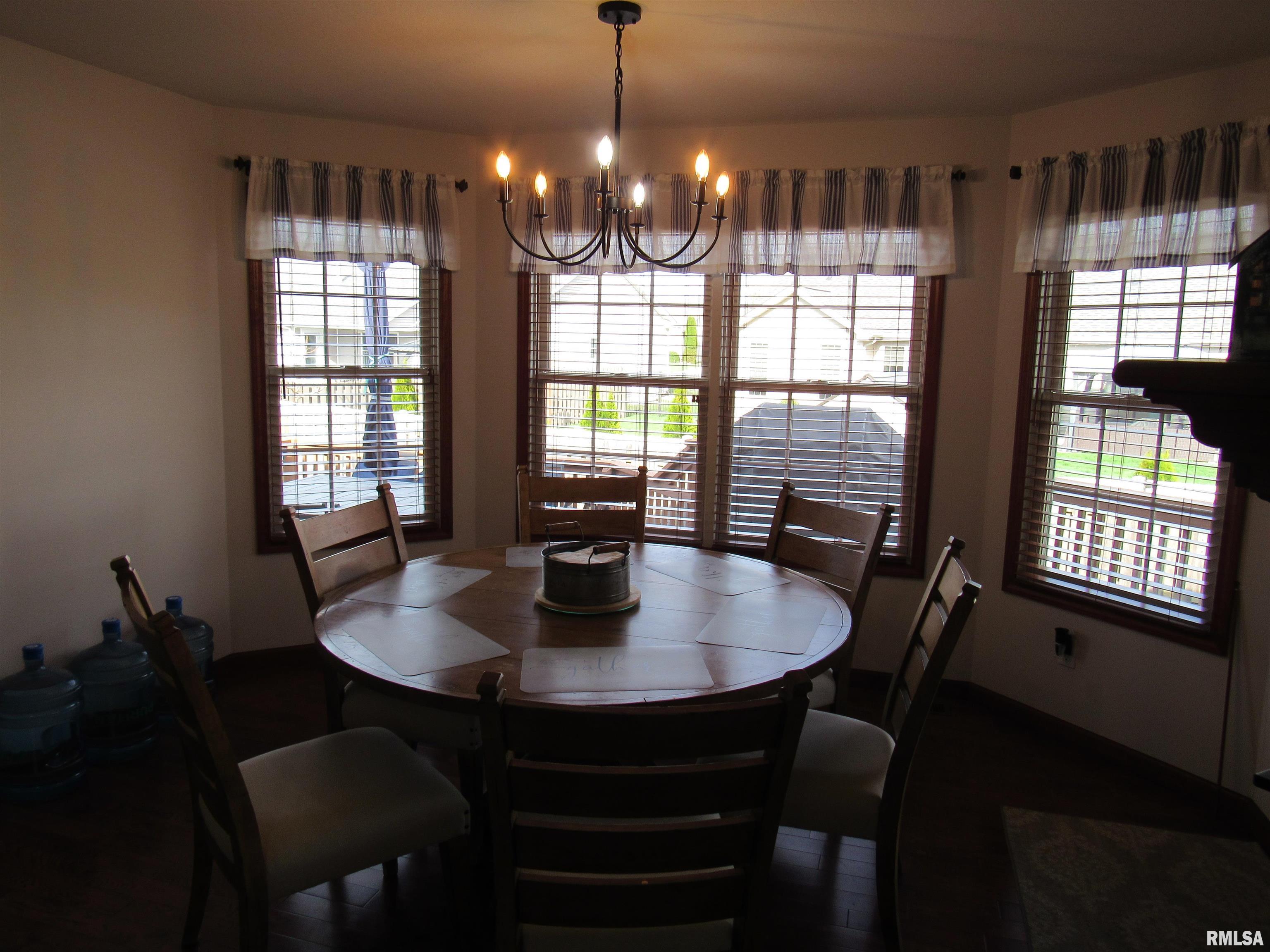 616 Garden Court Chatham, IL 62629 - Photo 10 of 50