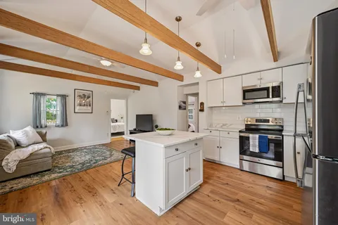 $430,000 | 1815 Glenarm Road, Edgewater, MD 21037