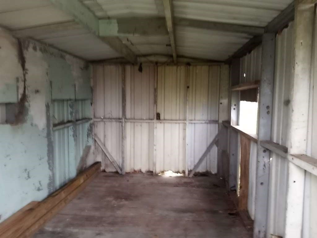 6708 Hawthorne Road Hitchcock, TX 77563 - Photo 8 of 9 a view of an entryway with a small space