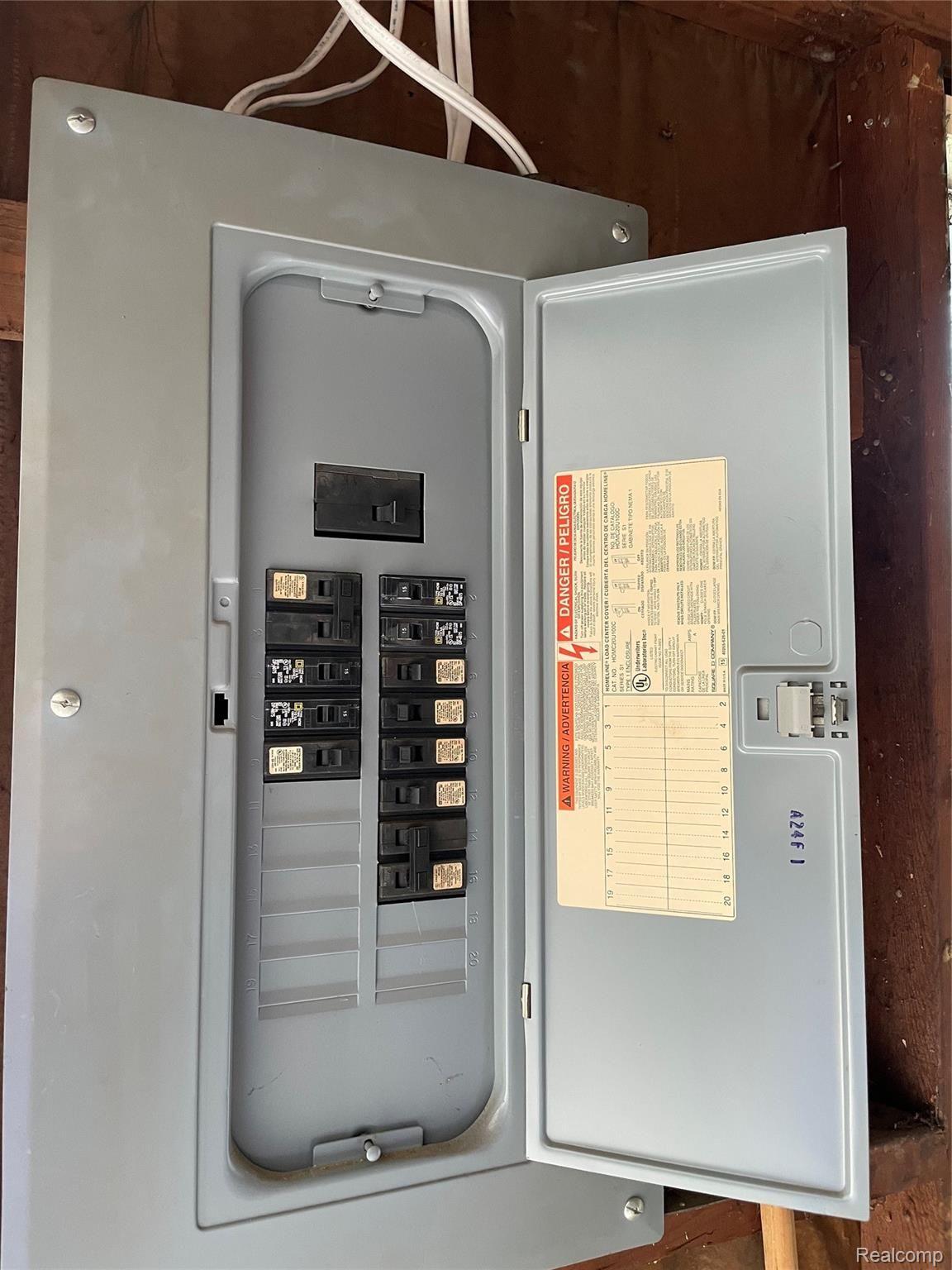 9089 Beech Daly Road Taylor, MI 48180 - Photo 8 of 42 Upgraded garage electrical.