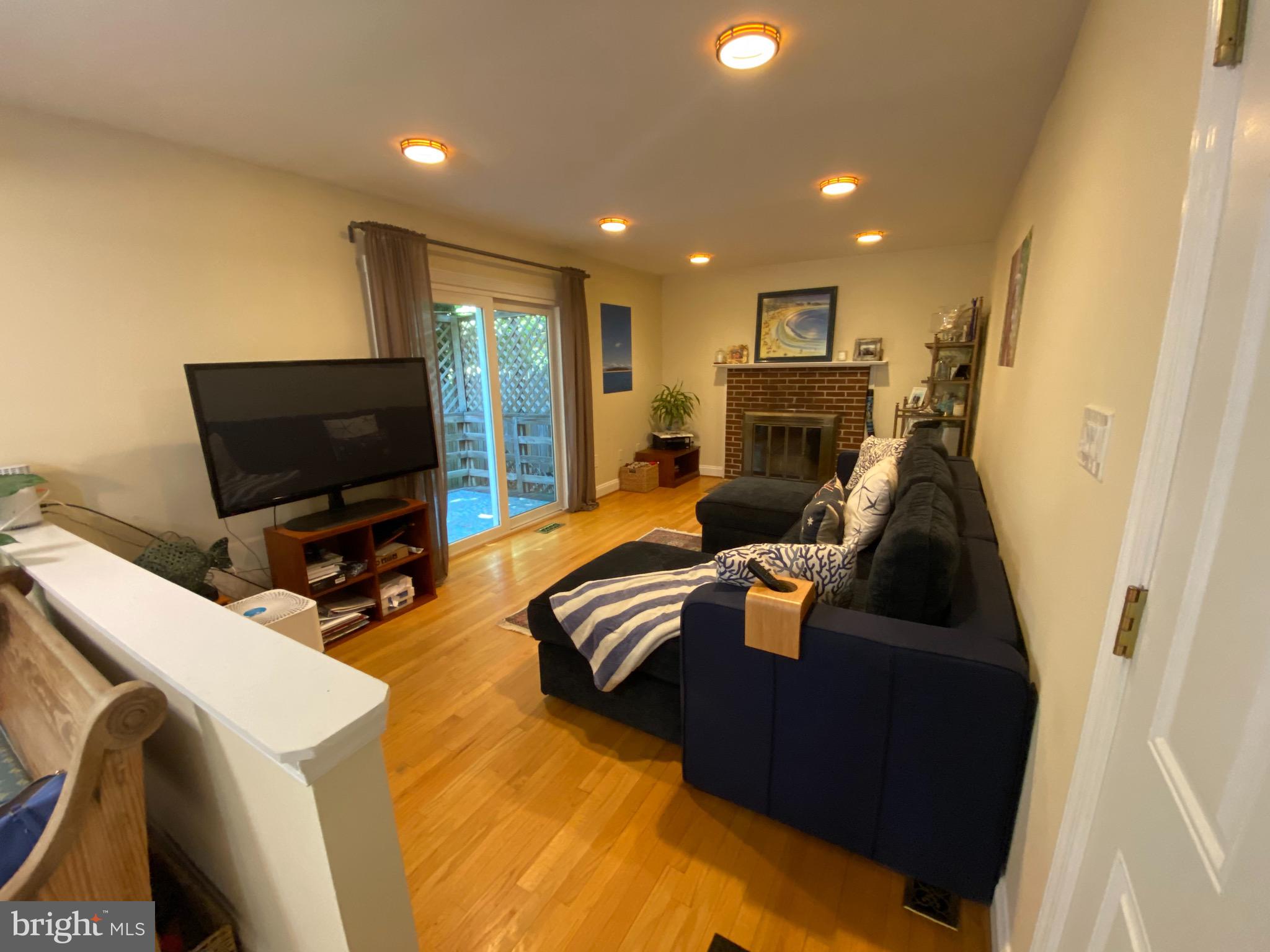 6441 Linway Terrace McLean, VA 22101 - Photo 11 of 25