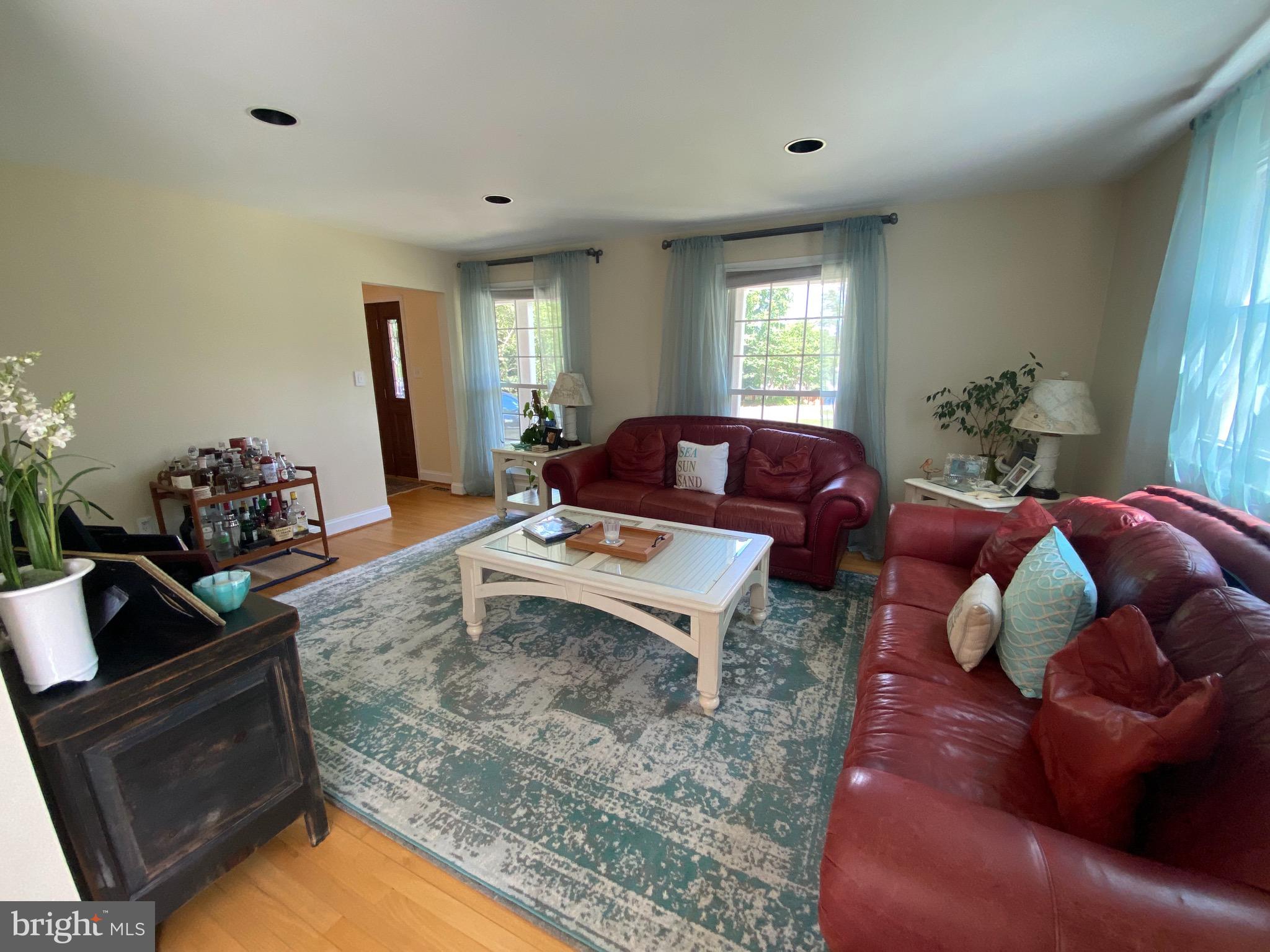 6441 Linway Terrace McLean, VA 22101 - Photo 6 of 25