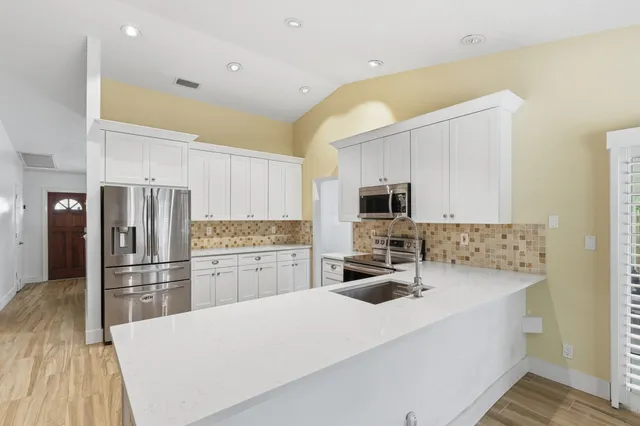 $739,999 | 2700 Yarmouth Drive, Wellington, FL 33414