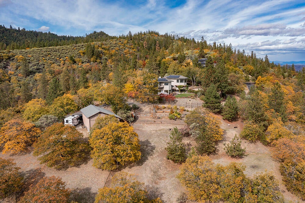2255 Johns Peak Road Central Point, OR 97502 - Photo 34 of 36 Arial 2