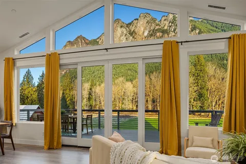 $1,999,500 | 10210 428th Avenue Southeast, North Bend, WA 98045