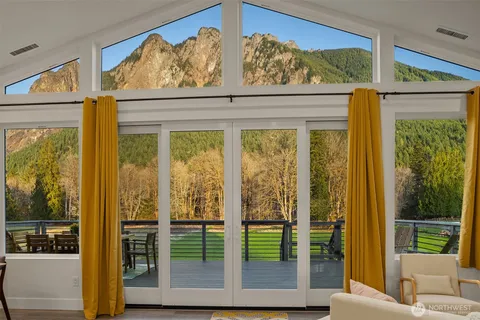 $1,999,500 | 10210 428th Avenue Southeast, North Bend, WA 98045