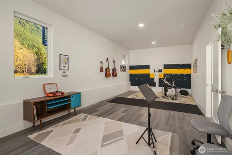 $1,999,500 | 10210 428th Avenue Southeast, North Bend, WA 98045