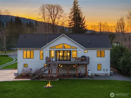 $1,999,500 | 10210 428th Avenue Southeast, North Bend, WA 98045