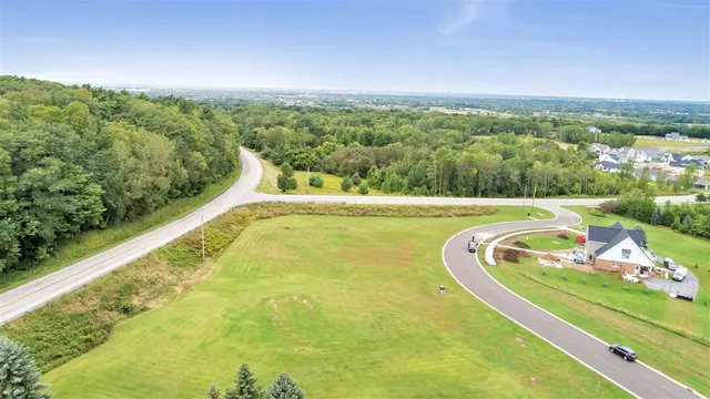 $159,900 | 5108 Achates Court, Unit 1, De Pere, WI 54115