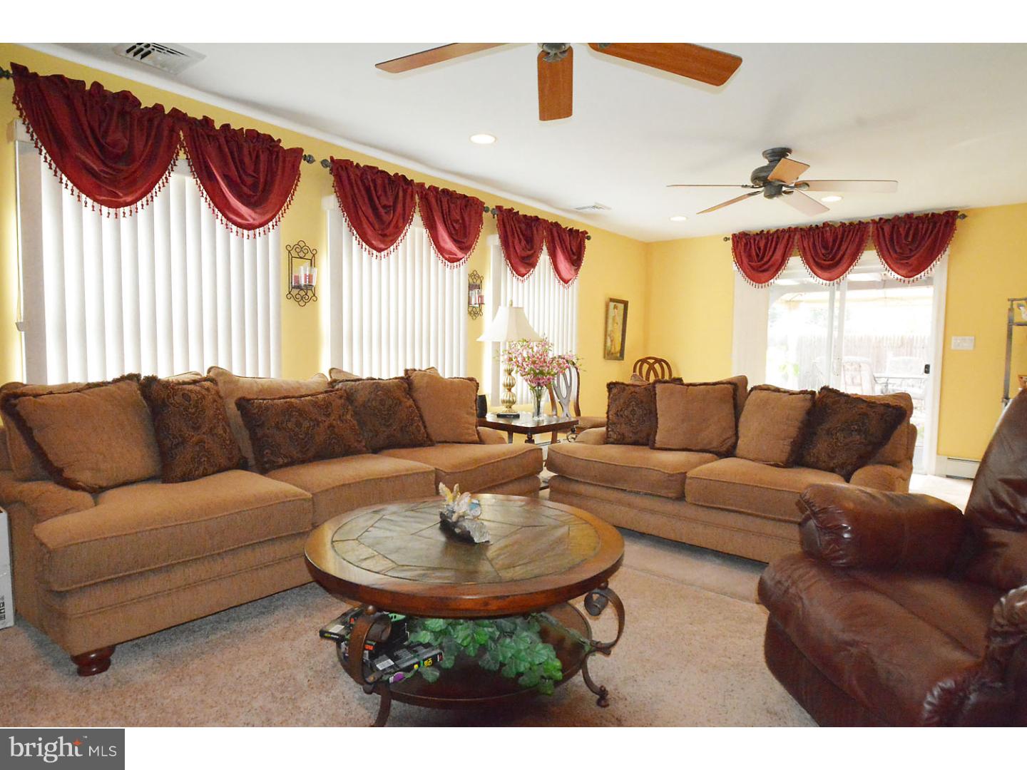 88 Indigo Road Levittown, PA 19057 - Photo 11 of 25 Gallery Image 11