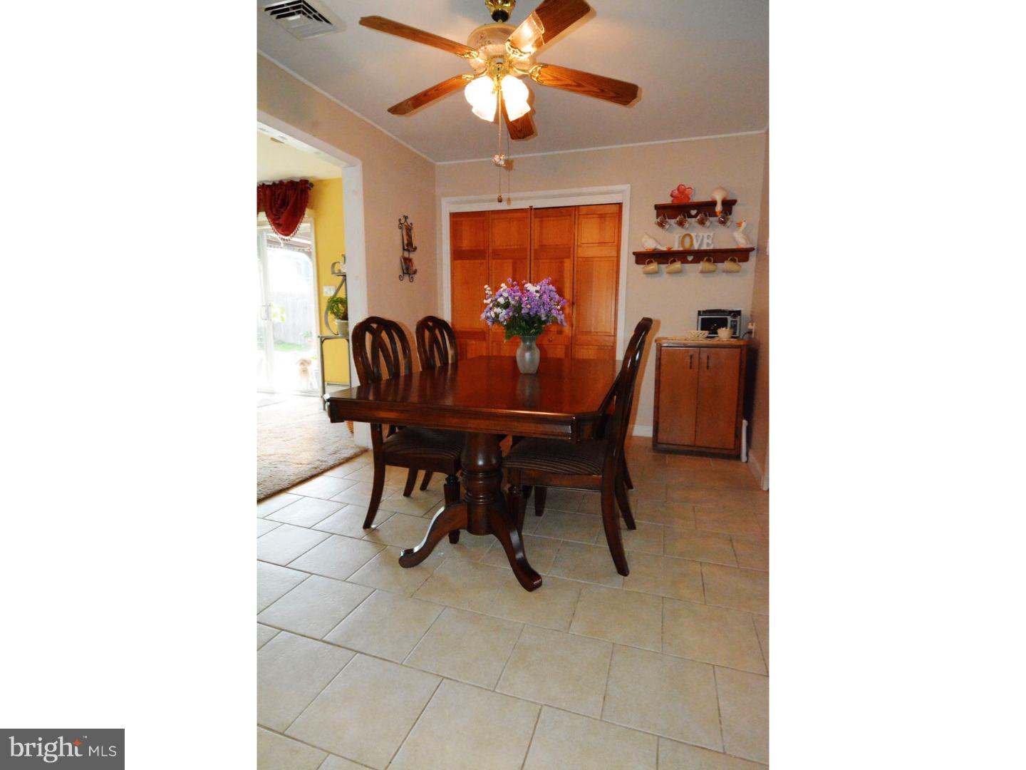 88 Indigo Road Levittown, PA 19057 - Photo 12 of 25 Gallery Image 12