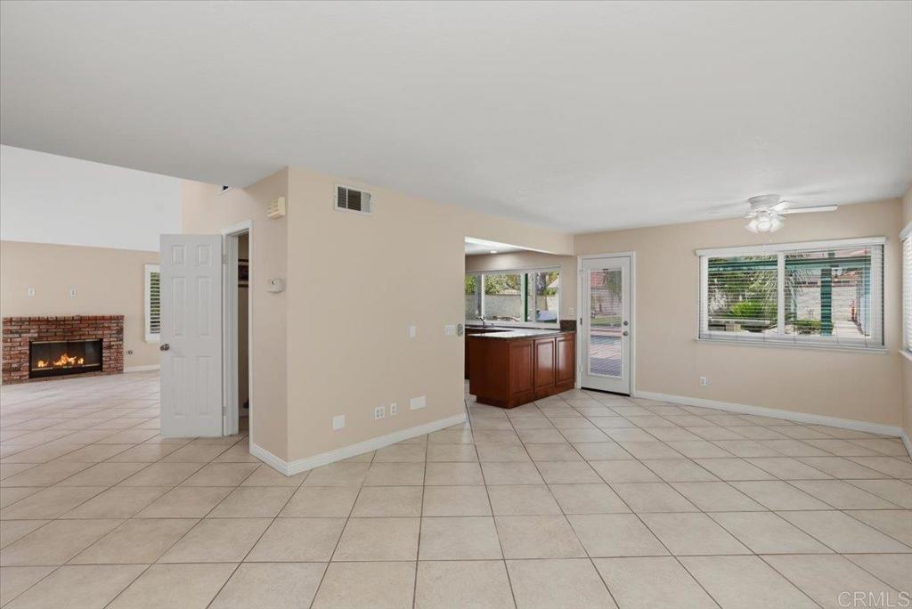 6995 Mission Grove Parkway North Riverside, CA 92506 - Photo 8 of 36