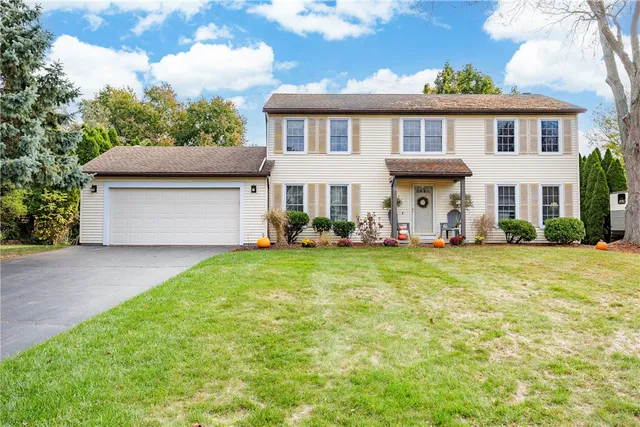 $429,500 | 12 Falling Brook Road, Perinton, NY 14450